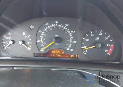 1999 Mercedes-Benz E 320 from USA, damaged, VIN WDBJF65H6XA783865